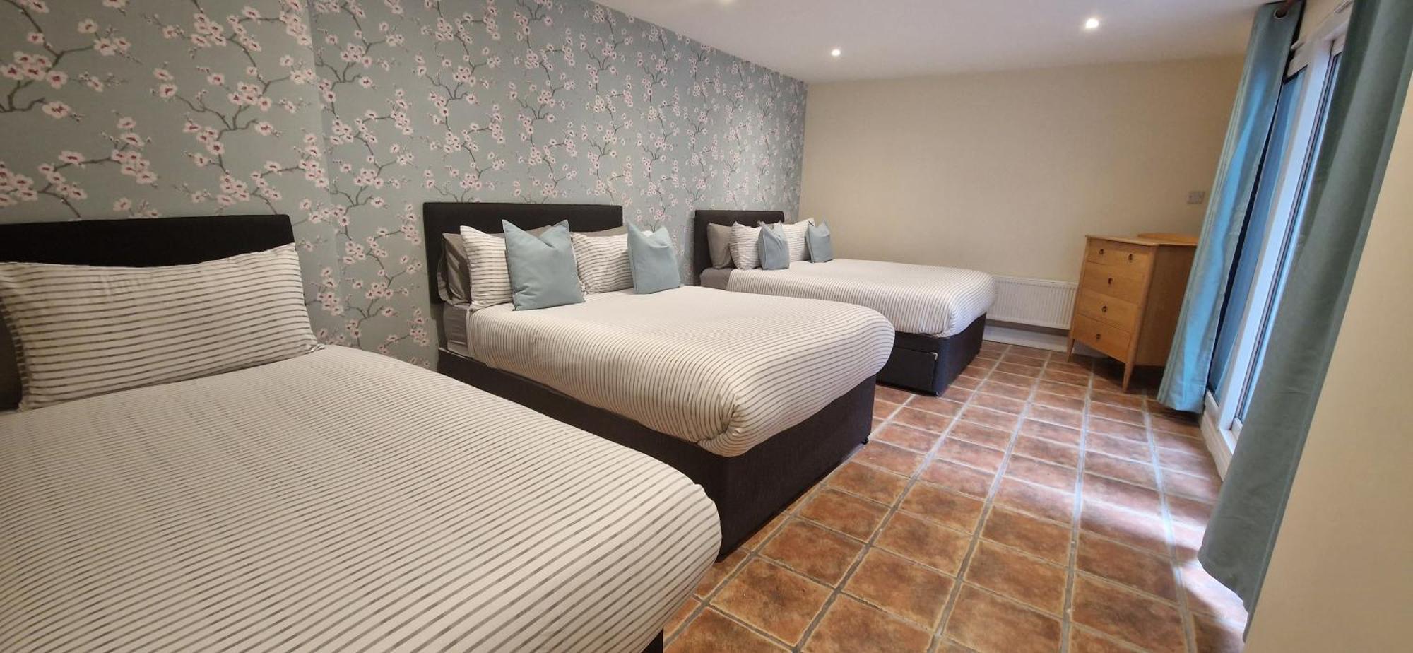 The Copper Fields Apartment London Bagian luar foto